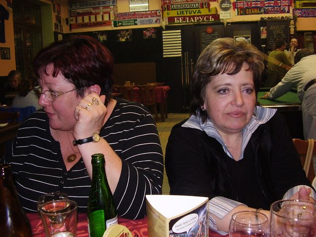 březen 32