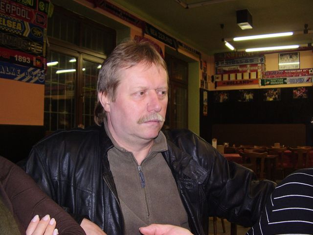 březen 34